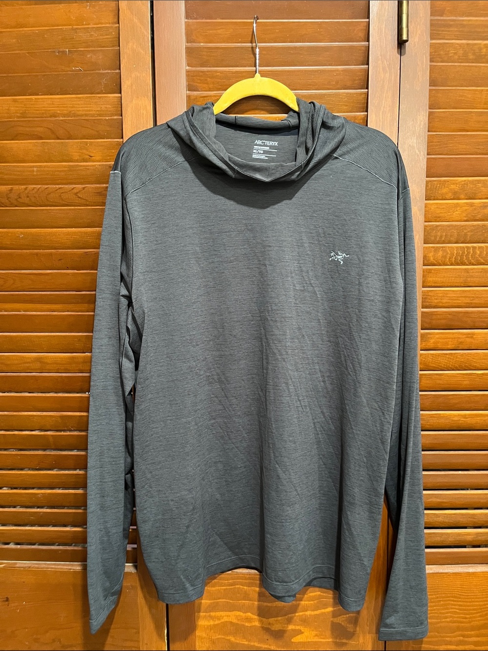 Arcteryx XL charcoal hooded pullover